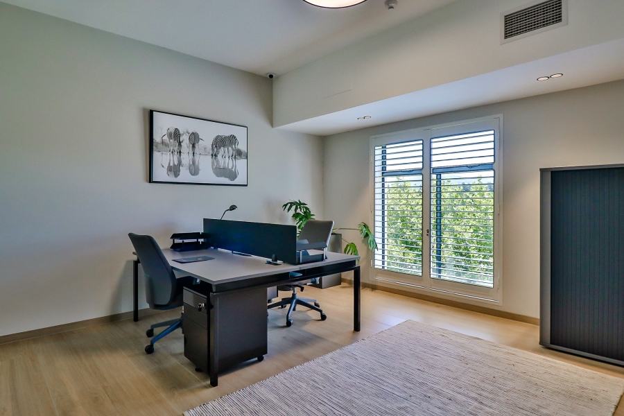 To Let commercial Property for Rent in Val De Vie Estate Western Cape